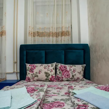 Sobe Sa Sopstvenim Kupatilom Private Bathroom In Center بيت ضيافة