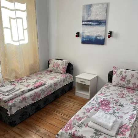 Sobe Sa Sopstvenim Kupatilom Private Bathroom In Center نوفي ساد