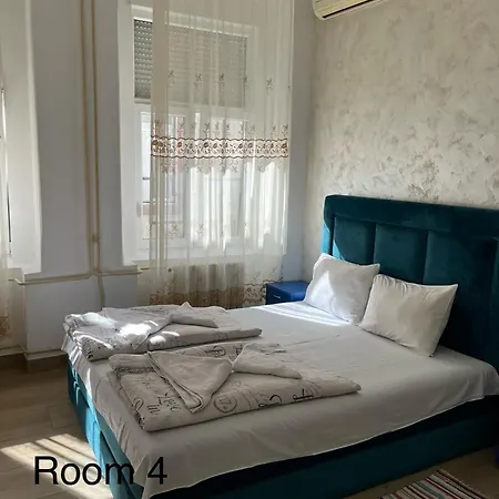 بيت ضيافة Sobe Sa Sopstvenim Kupatilom Private Bathroom In Center نوفي ساد