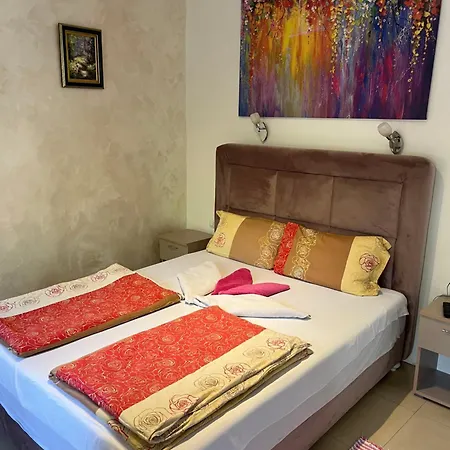 Sobe Sa Sopstvenim Kupatilom Private Bathroom In Center بيت ضيافة *