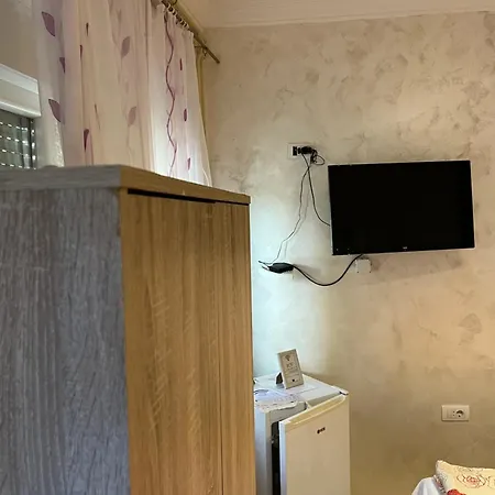 Sobe Sa Sopstvenim Kupatilom Private Bathroom In Center * نوفي ساد