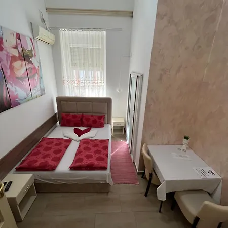 Sobe Sa Sopstvenim Kupatilom Private Bathroom In Center بيت ضيافة *