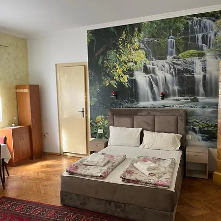 Sobe Sa Sopstvenim Kupatilom Private Bathroom In Center بيت ضيافة