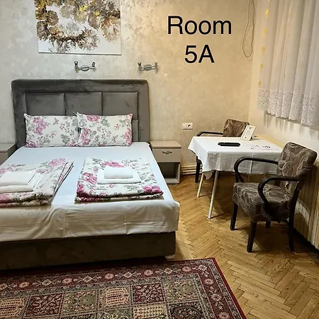 Sobe Sa Sopstvenim Kupatilom Private Bathroom In Center نوفي ساد