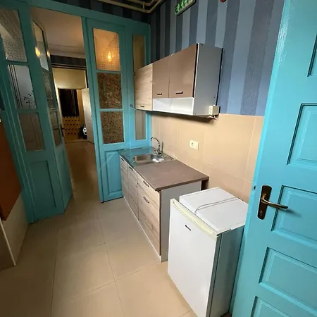 Sobe Sa Sopstvenim Kupatilom Private Bathroom In Center * نوفي ساد