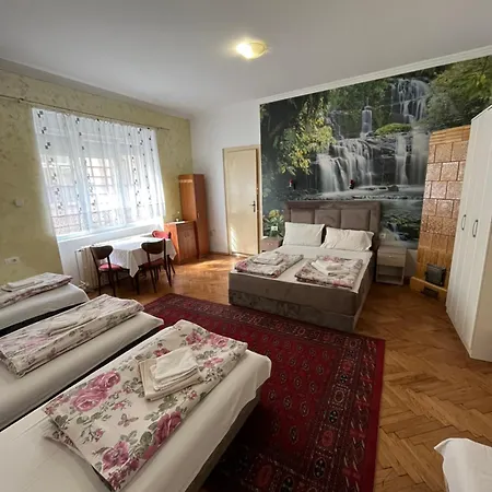 Sobe Sa Sopstvenim Kupatilom Private Bathroom In Center بيت ضيافة *